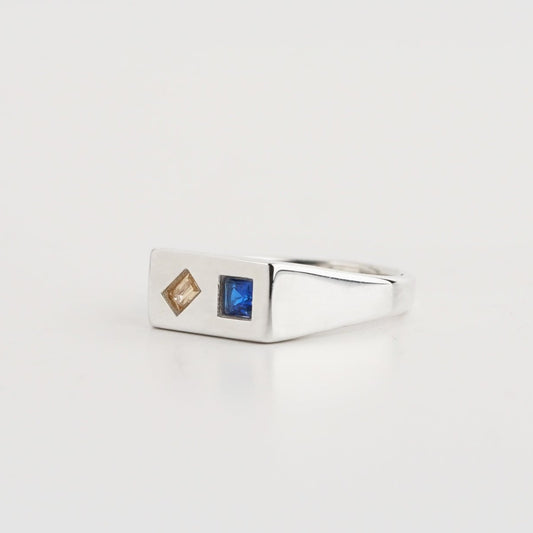 Kelly Signet ring (blue smokey crystal)