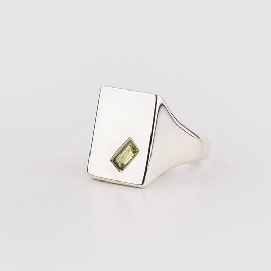 Ivy Signet ring (lime crystal)