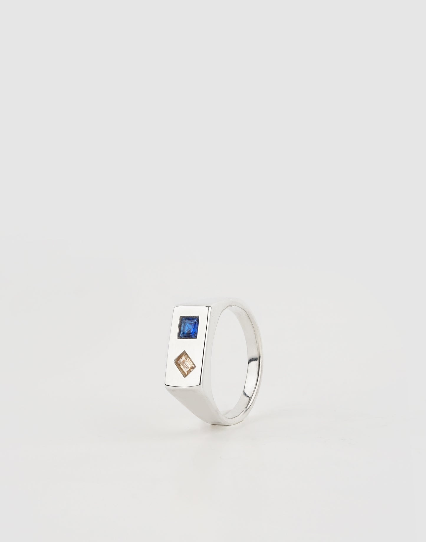 Kelly Signet ring (blue smokey crystal)