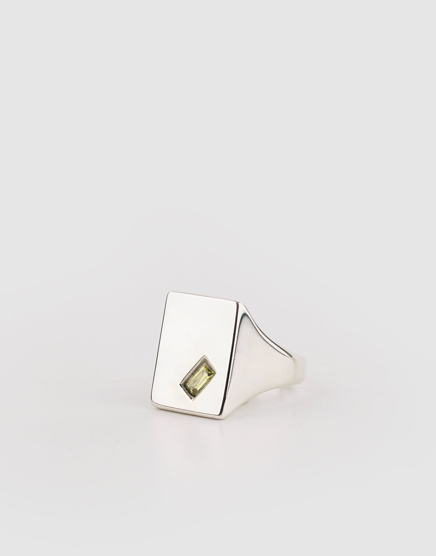 Ivy Signet ring (lime crystal)