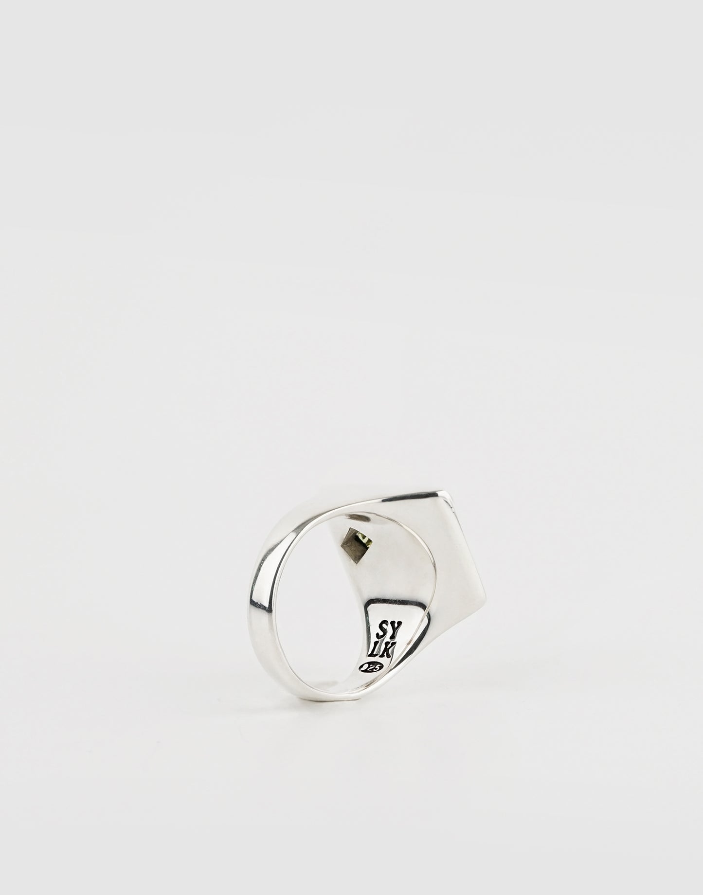 Ivy Signet ring (lime crystal)