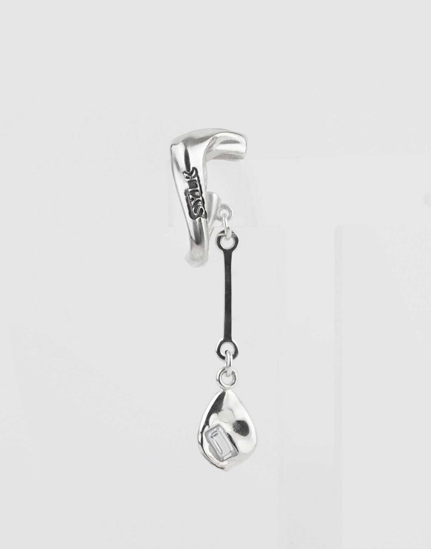 Oumuamua Drop Earcuff