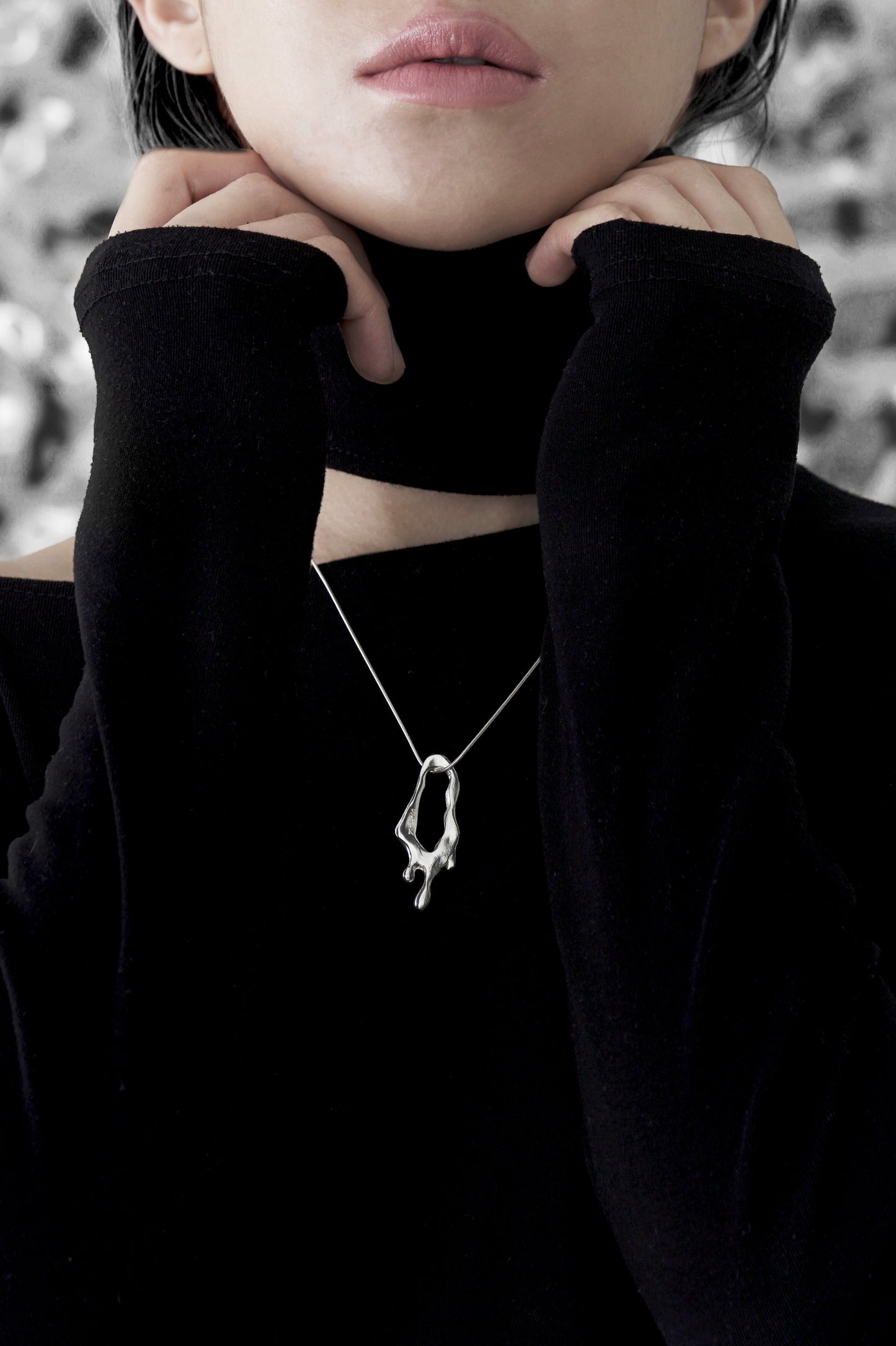 Melting Pendant Necklace