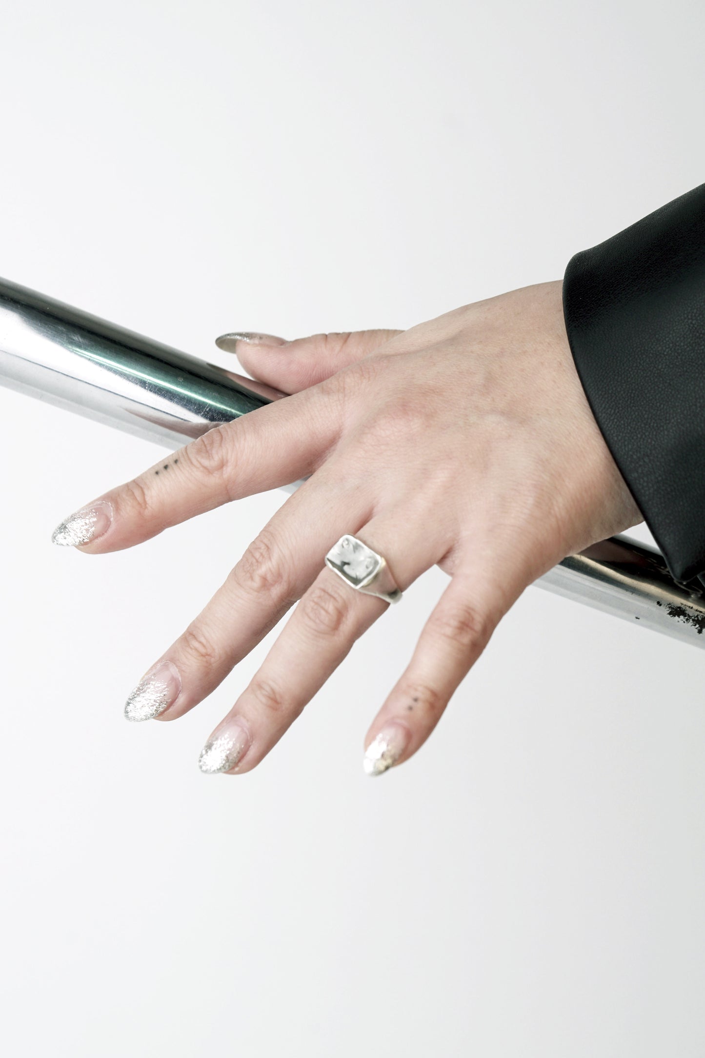 Melting Signet Ring 01